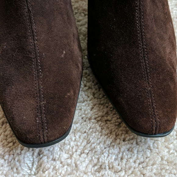 New white mountain suede booties - Picture 5 of 7